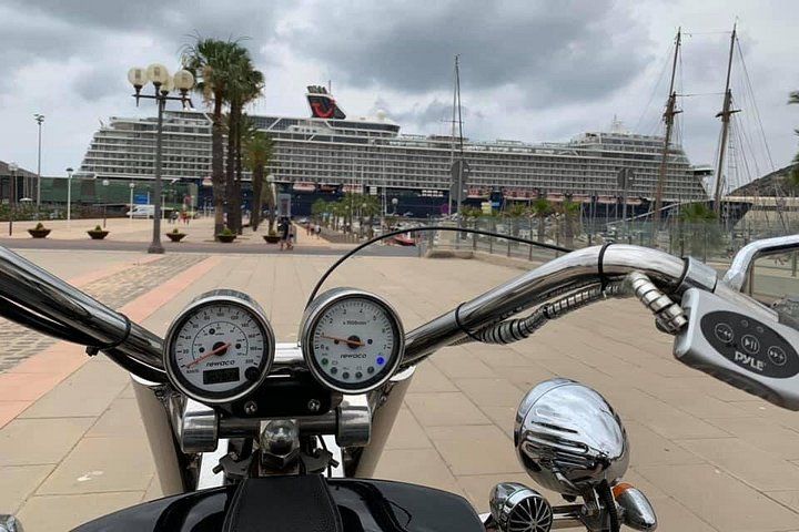 Rewaco Trike Ride & LICOR 43 Experiencia Tour (3HRS 2PPL MIN)