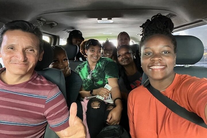 Gemeinsamer Transfer von Panajachel Atitlan nach Guatemala-Stadt