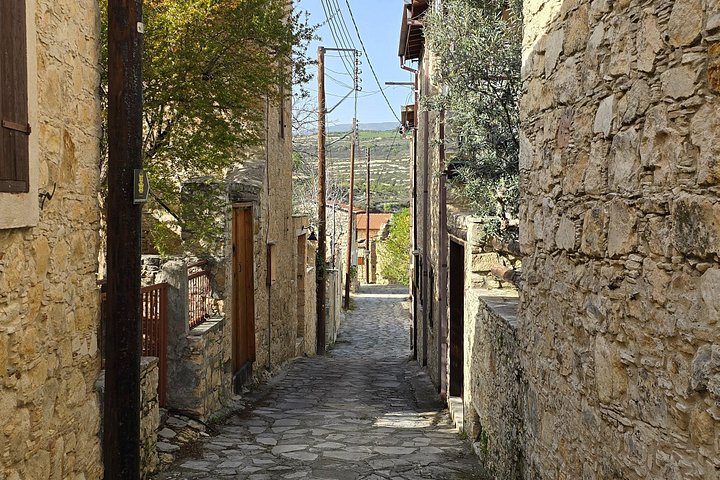 TOUR PRIVADO | Troodos : Cascada, Pueblos & Almuerzo chipriota