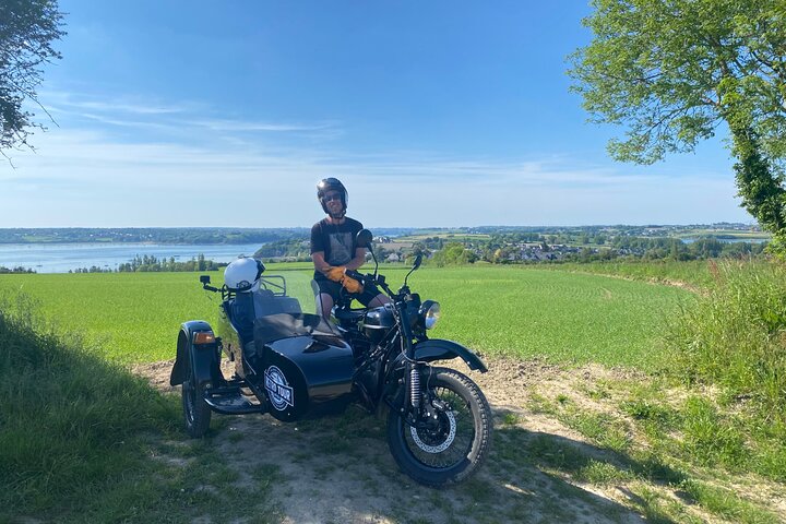 Saint Malo et Saint Suliac en Sidecar Vintage avec Chauffeur