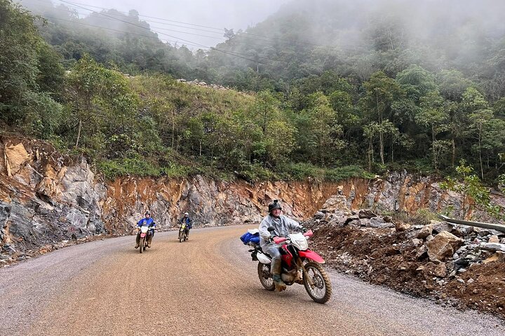 3 - Day Cao Bang Loop Motorbike Adventure, Vie ethnique de Hanoï
