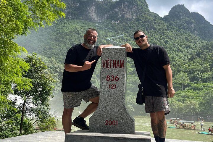 3 - Day Cao Bang Loop Motorbike Adventure, Vie ethnique de Hanoï