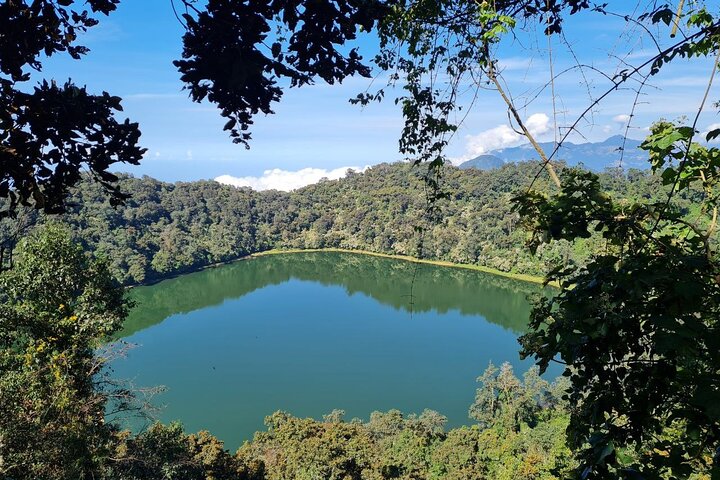Escursione sul lago Chicabal + Esplora il villaggio Maya - Avventura di due giorni