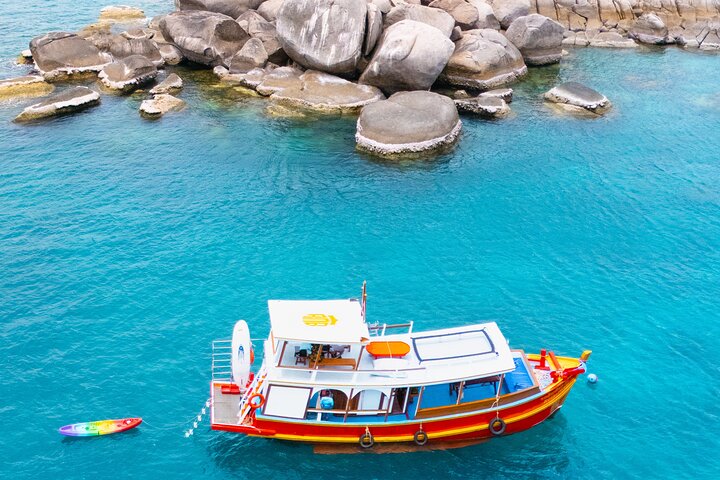 Ko Tao: Vintage båd - lille gruppe snorkling dagstur med måltider