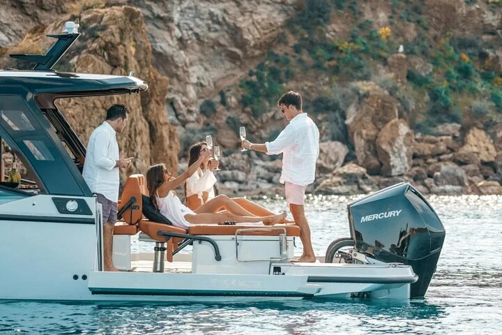 Tour privato in barca con esperto locale - Crea il tuo itinerario