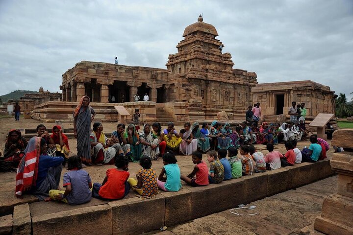 Hyr en Guide för att besöka Badami/Aihole/Pattadakal med egen transport