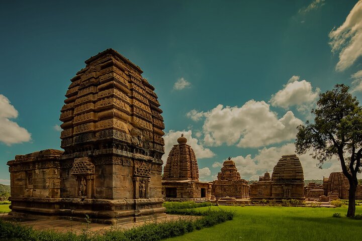 Hyr en Guide för att besöka Badami/Aihole/Pattadakal med egen transport