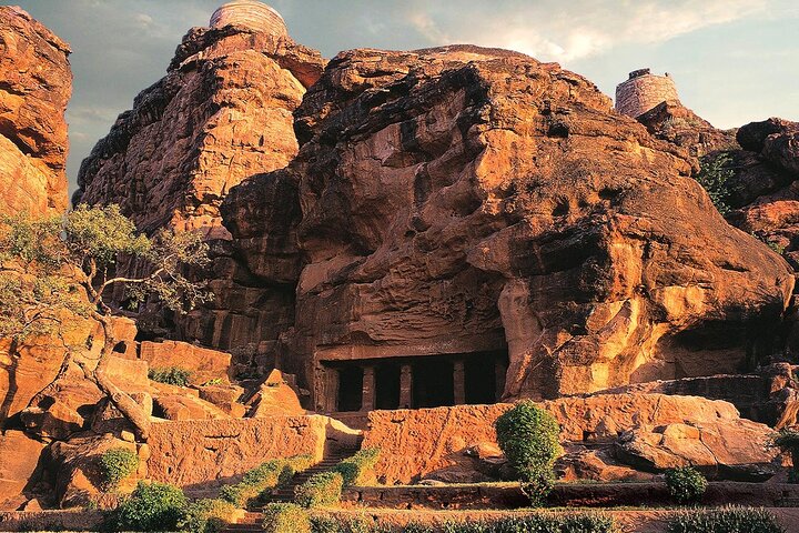 Hyr en Guide för att besöka Badami/Aihole/Pattadakal med egen transport