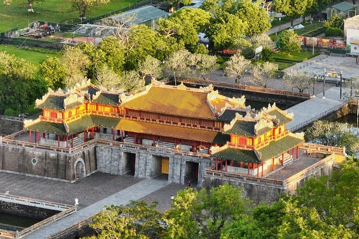 Hue City Sightseeing Privat bil med engelsktalende sjåfør