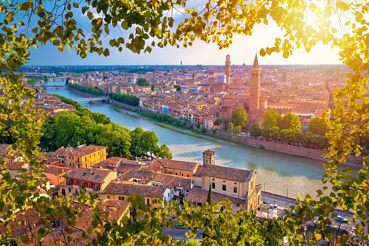 Verona: Tur med arena, kabelbil og valgfrie Juliet billetter