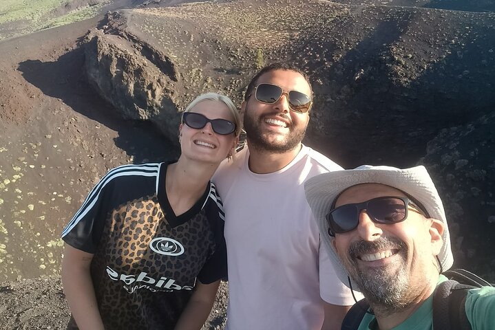 Etna Jeep Offroad-tur: Lavastrømme, Etna-vine, frokost i 2000 meters højde