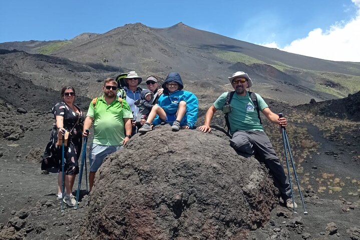 Etna Jeep Offroad-tur: Lavastrømme, Etna-vine, frokost i 2000 meters højde
