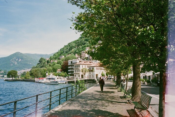 Lago Como & Lugano para grupos pequeños : 2 países en 1 día, Crucero en barco