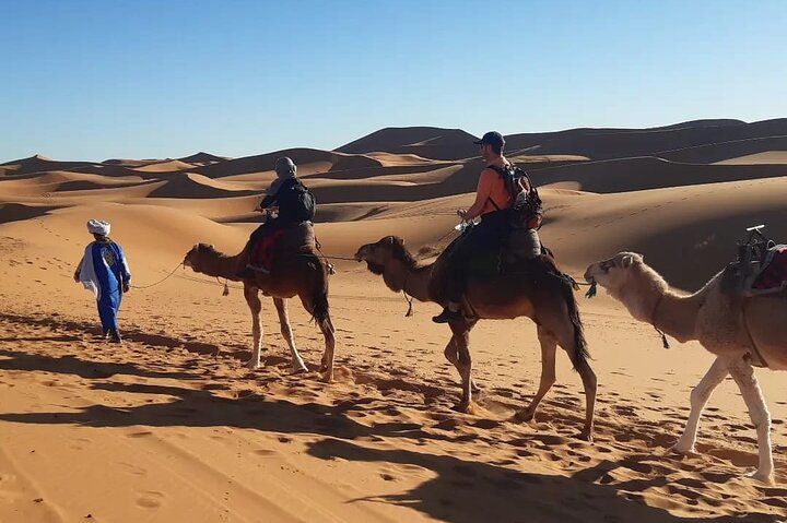 Noche en el desierto de Merzouga desde Erfoud & Camel Ride & Quad ATV