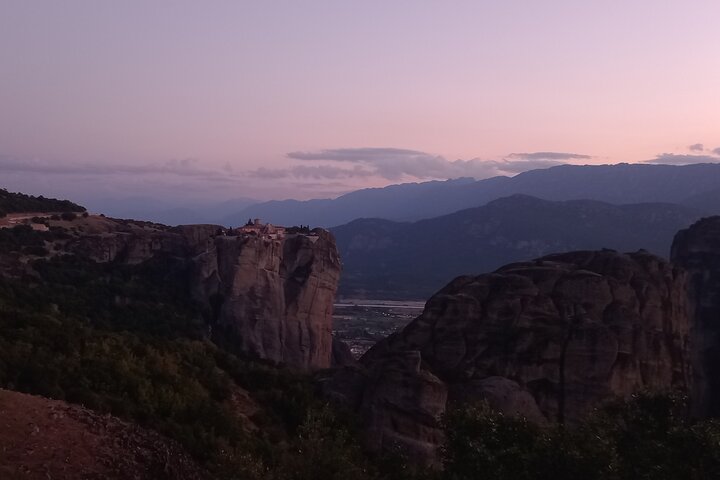 Meteora Zonsondergang: 'Verborgen Schatten' Tour - Kleine Groep