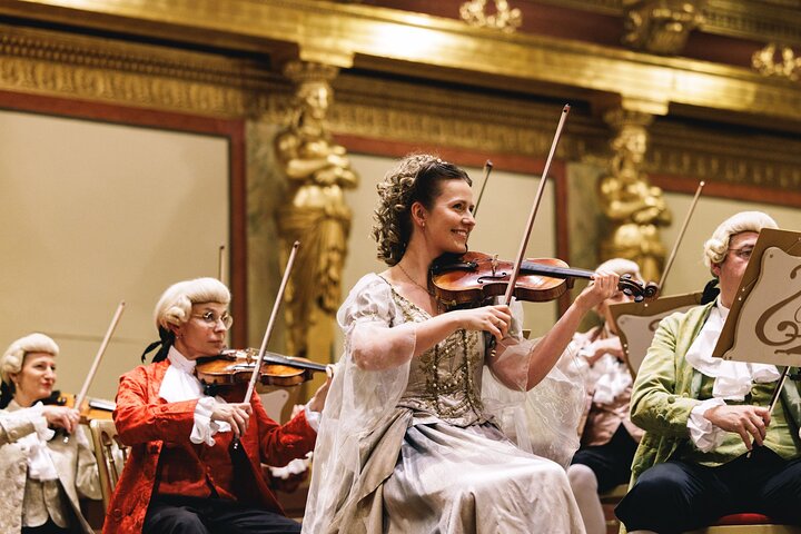 Wiener Mozartkonzert in historischen Kostümen im Musikverein