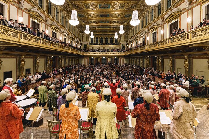 Wiener Mozartkonzert in historischen Kostümen im Musikverein