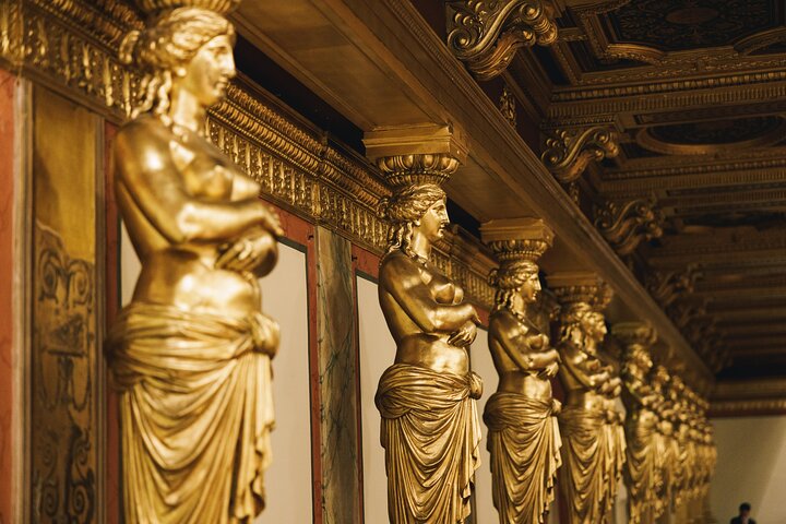 Wiener Mozartkonzert in historischen Kostümen im Musikverein