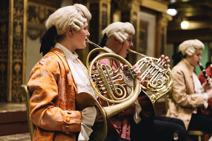 Wiener Mozartkonzert in historischen Kostümen im Musikverein
