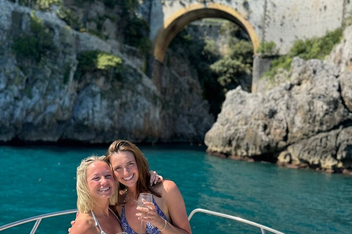 Excursion en bateau en petit groupe : Découvrez la côte amalfitaine au départ de Positano