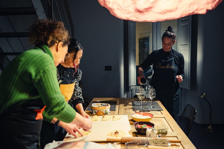 Aula de culinária em um antigo mosteiro de artistas no coração de Monopoli