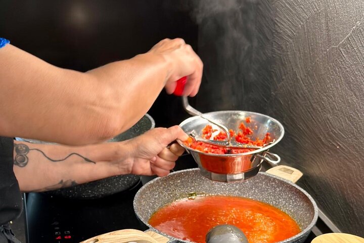 Aula de culinária em um antigo mosteiro de artistas no coração de Monopoli