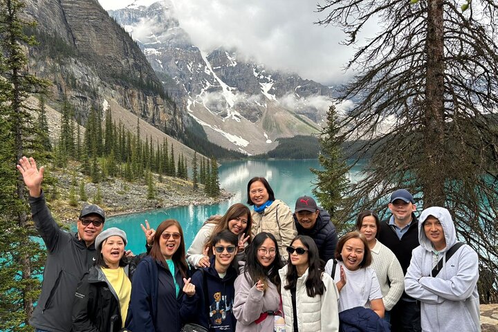 Restauranter i nærheten av Moraine Lake & Louise & Banff Day Tour