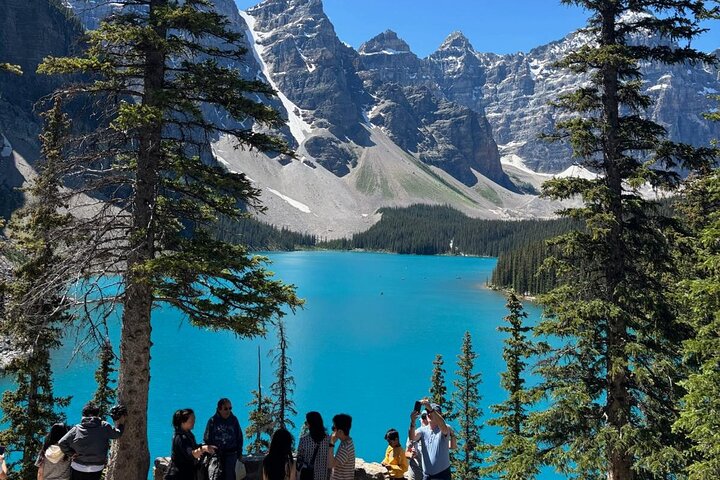 Restauranter i nærheten av Moraine Lake & Louise & Banff Day Tour
