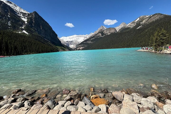 Restauranter i nærheten av Moraine Lake & Louise & Banff Day Tour
