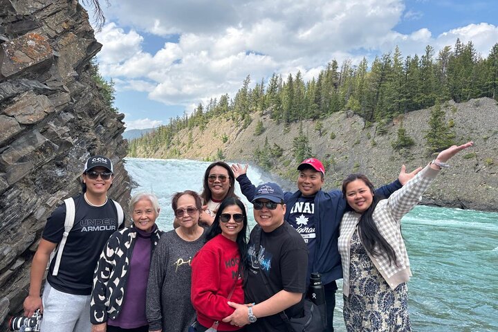 Restauranter i nærheten av Moraine Lake & Louise & Banff Day Tour