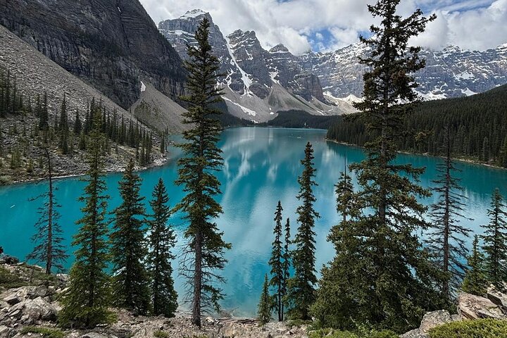 Restauranter i nærheten av Moraine Lake & Louise & Banff Day Tour