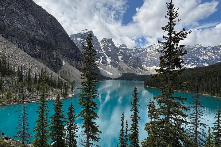 Restauranter i nærheten av Moraine Lake & Louise & Banff Day Tour