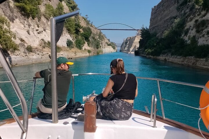Corinth Canal & Sarronic Gulf GlassCroisière au fond : 4h Natation & Buffet
