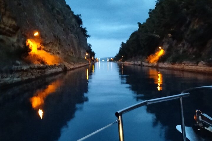 Corinth Canal & Sarronic Gulf GlassCroisière au fond : 4h Natation & Buffet