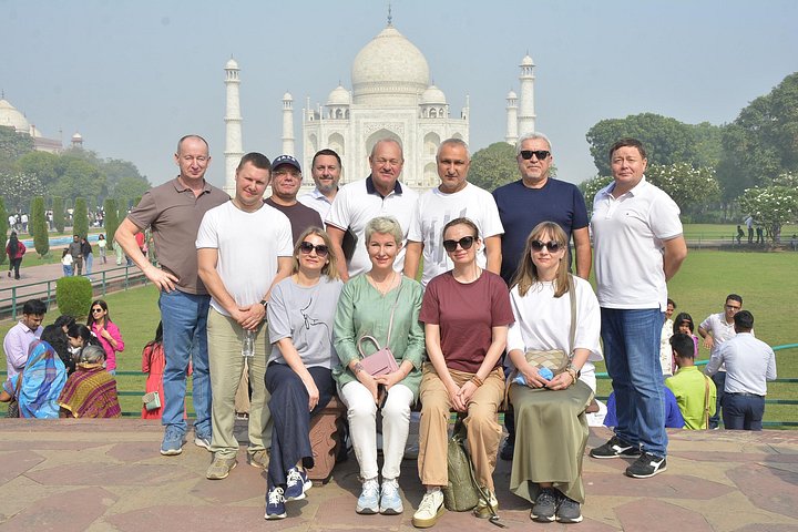 Von Jaipur : Taj Mahal & Agra Tour mit Transfer nach Delhi mit dem Auto