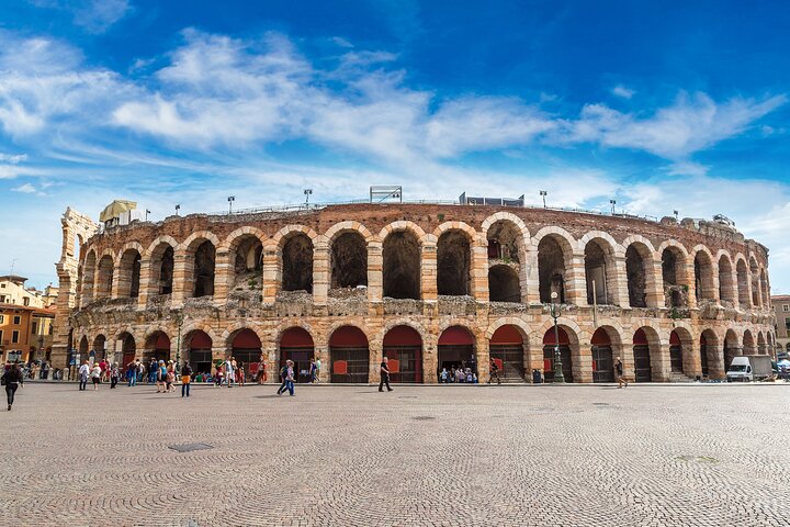 Verona: Tur med arena, kabelbil og valgfrie Juliet billetter