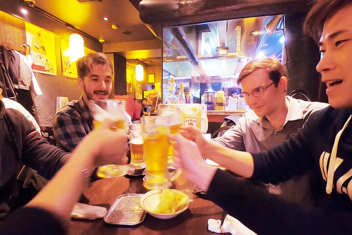 Okinawa: Local Bar-Hopping aventura na cidade de sua escolha