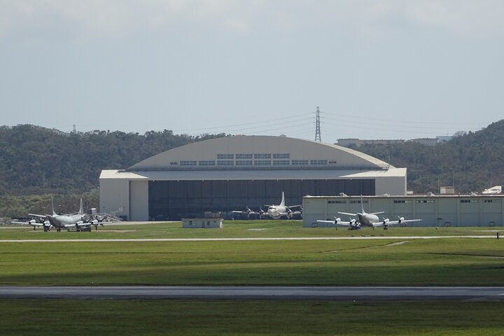 Okinawa: Guided Voices fra livet ved siden av Kadena Air Base