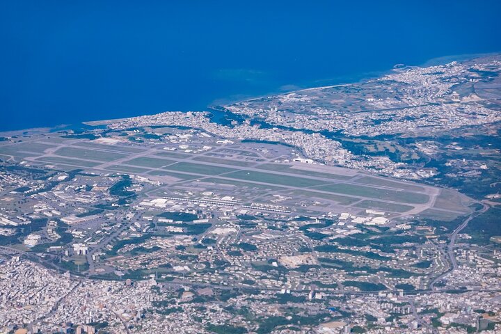 Okinawa: Guided Voices fra livet ved siden av Kadena Air Base