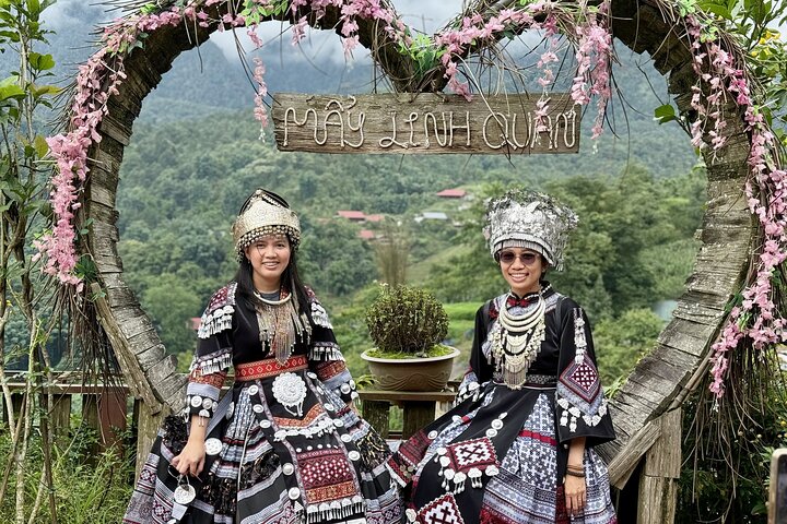 Villaggio dei gatti, Moana, Fansipan Cable, Alpine Coaster Sapa Tour