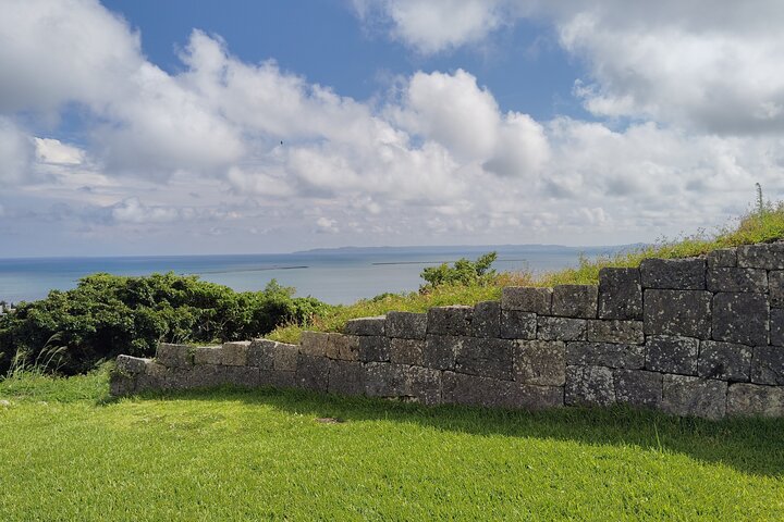 Okinawa : Katsuren Slot ruiner og museum guidet tur