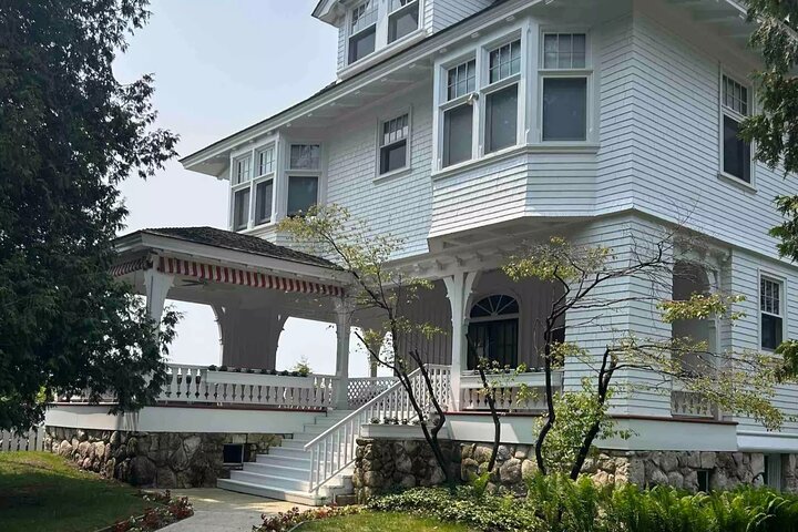 Elegant East Bluff : een zelfstandige Mackinac Island Tour
