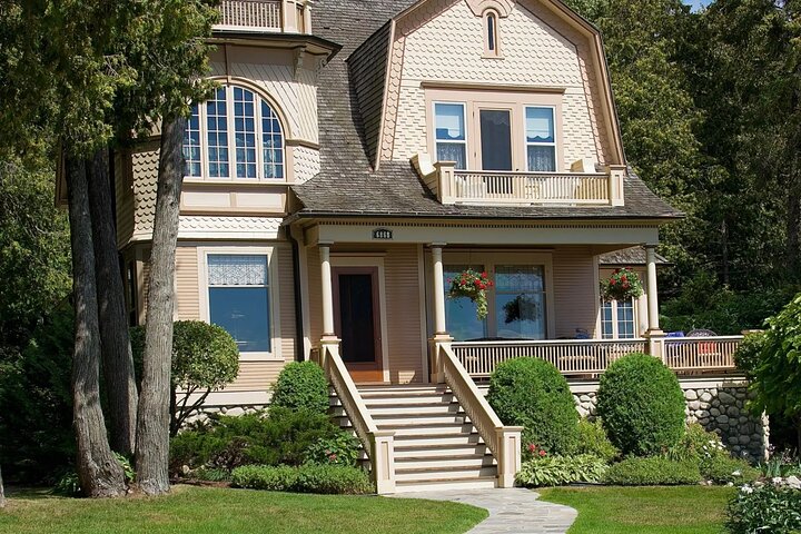 Elegant East Bluff : een zelfstandige Mackinac Island Tour
