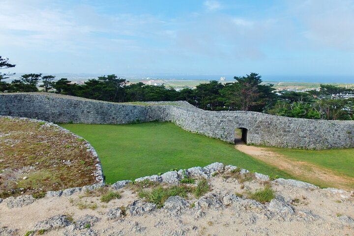 Okinawa : tour del patrimonio del castello di Zakimi e del museo di Yuntanza