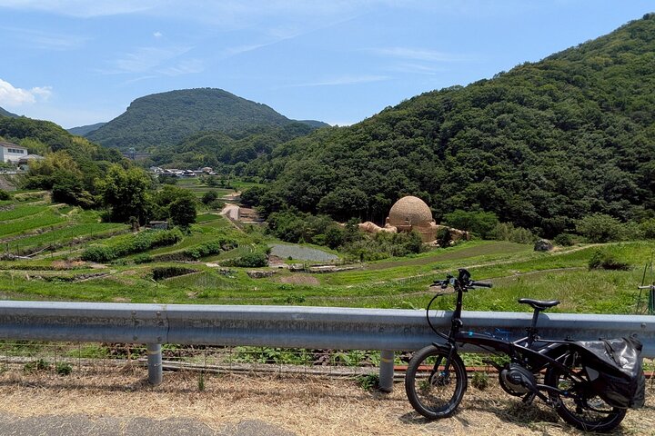 Tour en E-Bike de día completo por Shodoshima : Angel Road & Rice Terraces