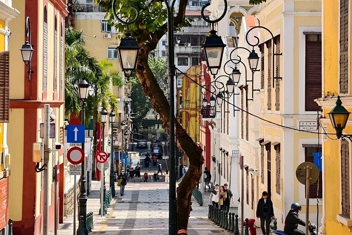 Tour privado de Macao con Toyota Hiace 8 PAX
