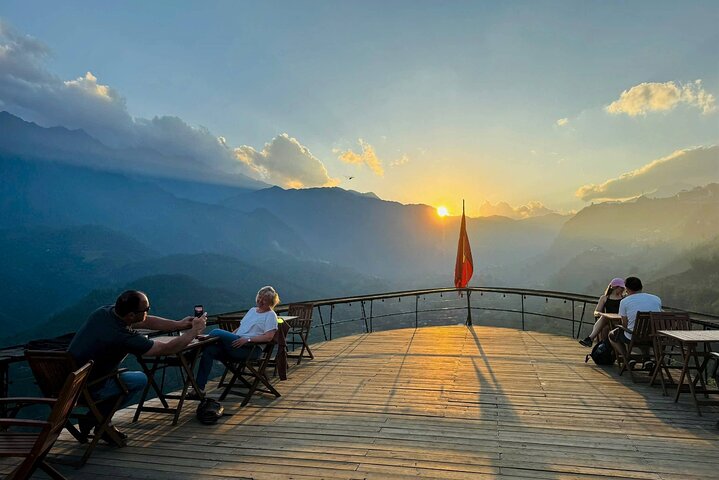 Sapa No-Trek Eco Tour : Valle de Muong Hoa & Ta Van, Spa a pie, Café