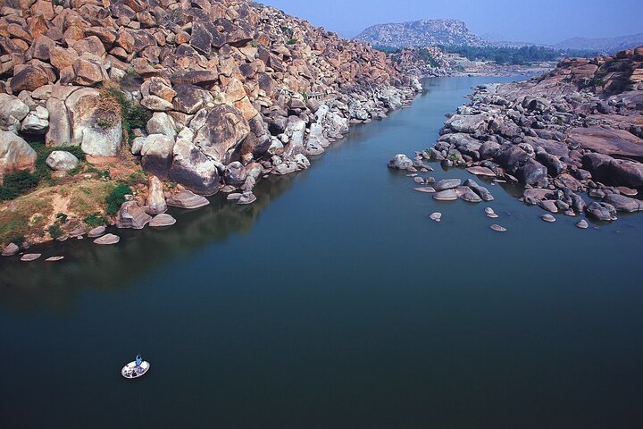 Hampi Heritage Hues: Upptäck Majesty of Vijayanagara Empire