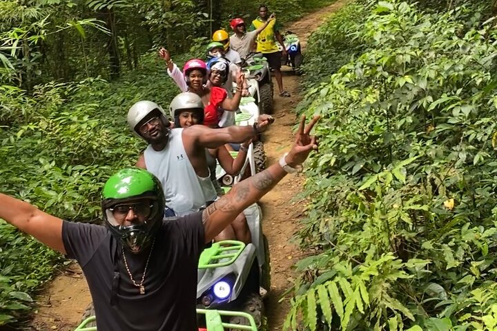 Tour en safari por la selva desde Montego Bay