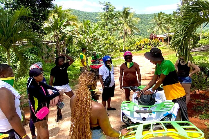 Tour en safari por la selva desde Montego Bay